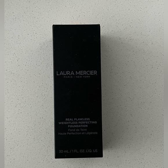 Laura Mercier Real Flawless Weightless Perfecting Foundation Shade 4w1- Suntan - Picture 1 of 10